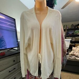 Torrid size 3, cream colored, tie front cardigan
